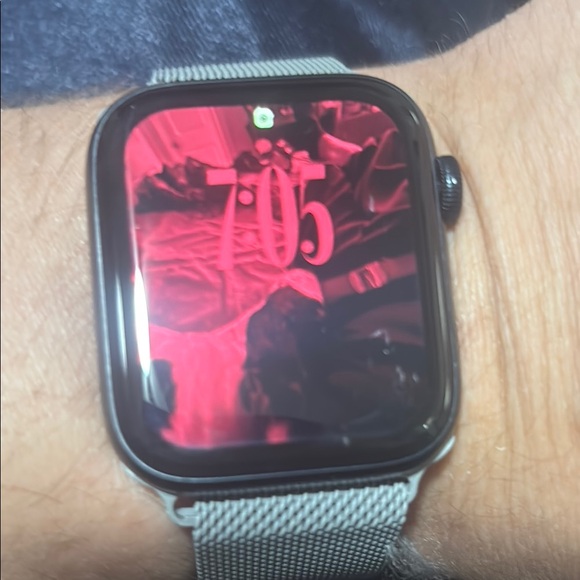 Apple Smartwatch Black and Gray with Sleek Design